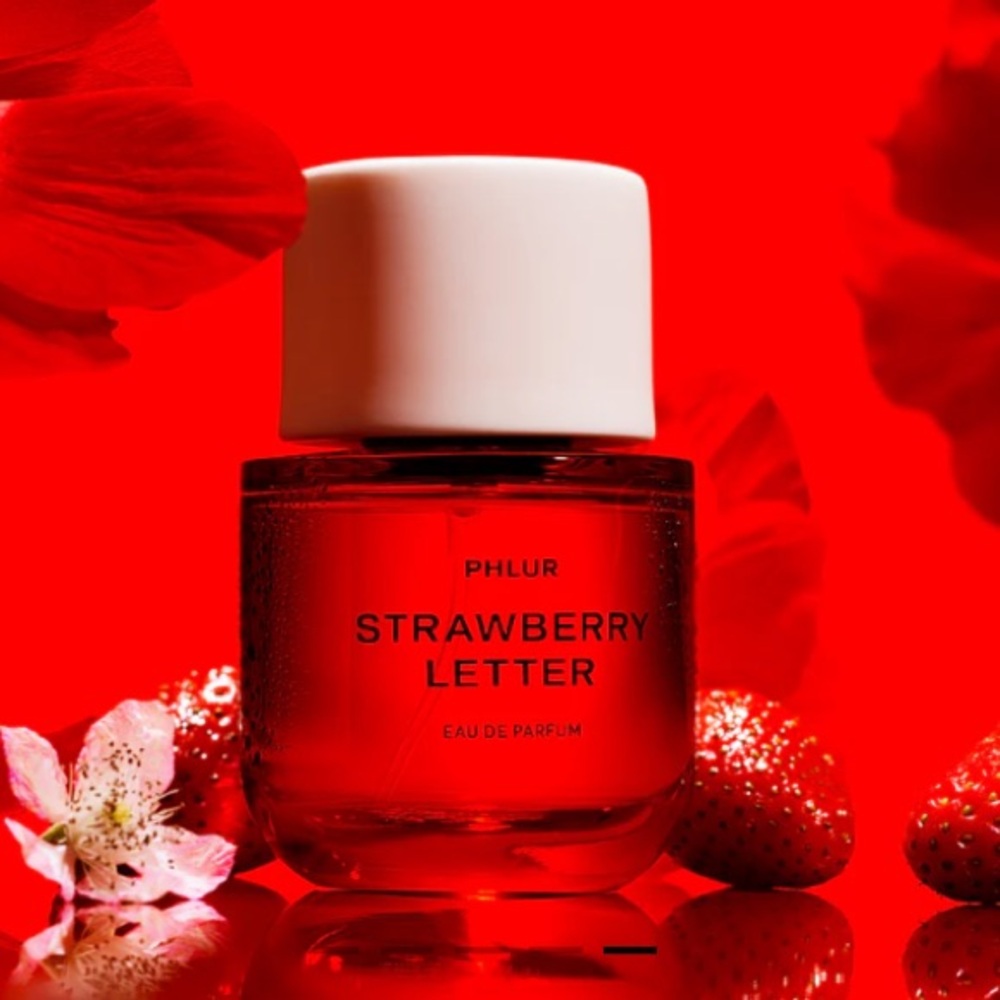 Phlur Strawberry Letter 🍓 2mL Decant Sample with Spray